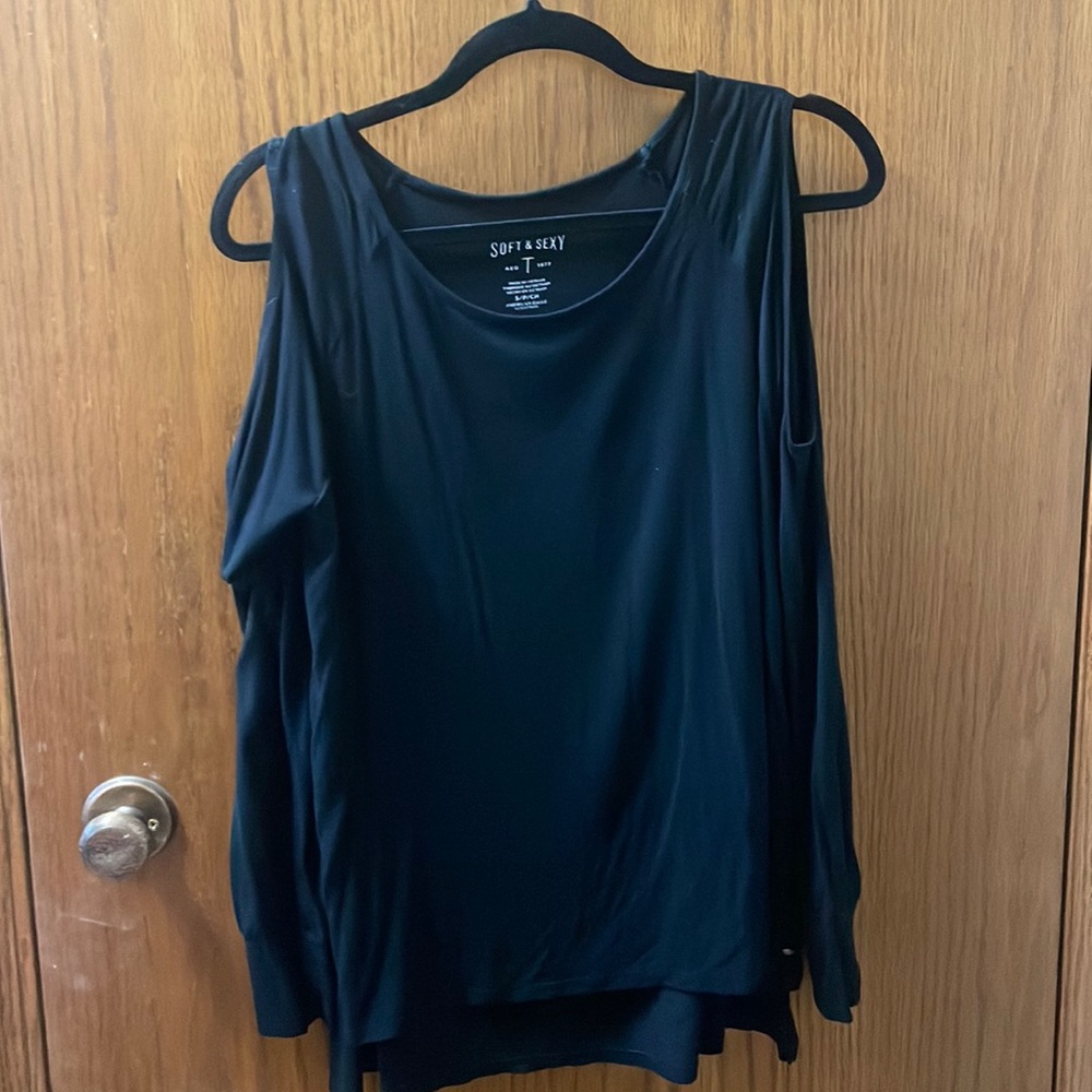 🔥3 for $15🔥  AE soft and sexy Long sleeve open shoulder top